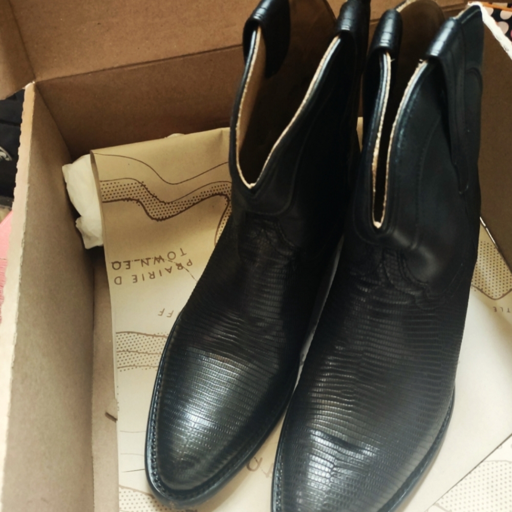 Tecovas black lizard cowboy boots Women's 8.5